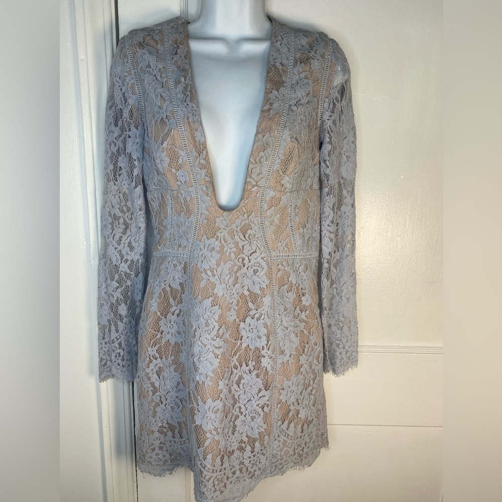 Stylestalker V-Neck Plunge Visions Robin Egg Blue Bodycon Lace Mini Dress